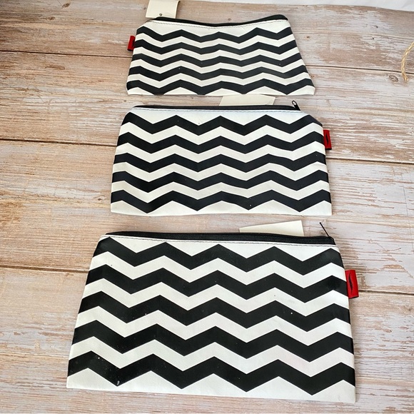 SEPHORA - ZIGZAG MAKEUP BAG 3 PIECES - NWT - Picture 1 of 7